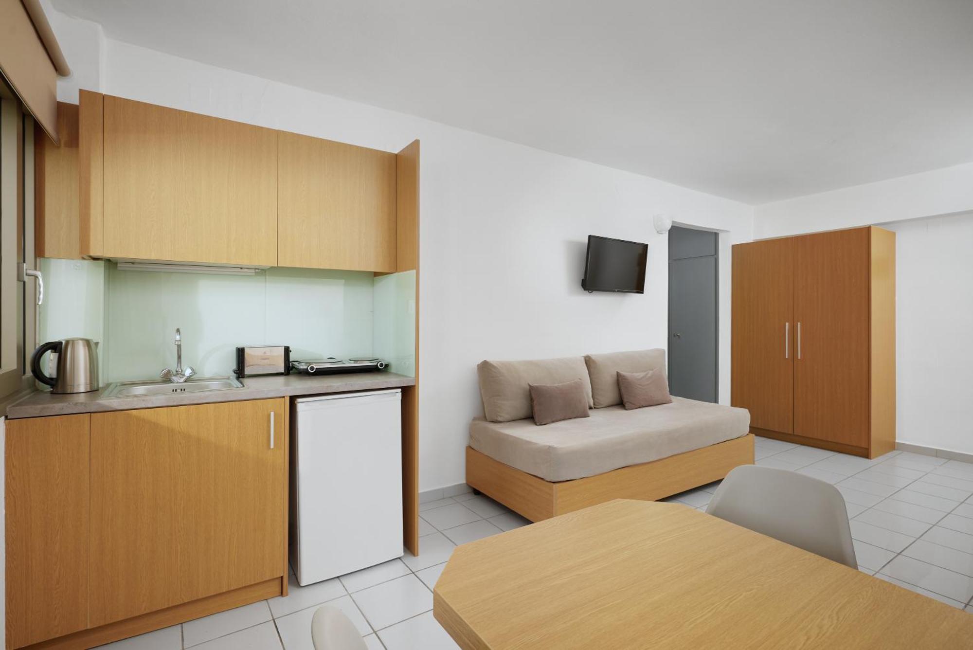 Acropolis Apartments Limenas Chersonisou Exterior foto