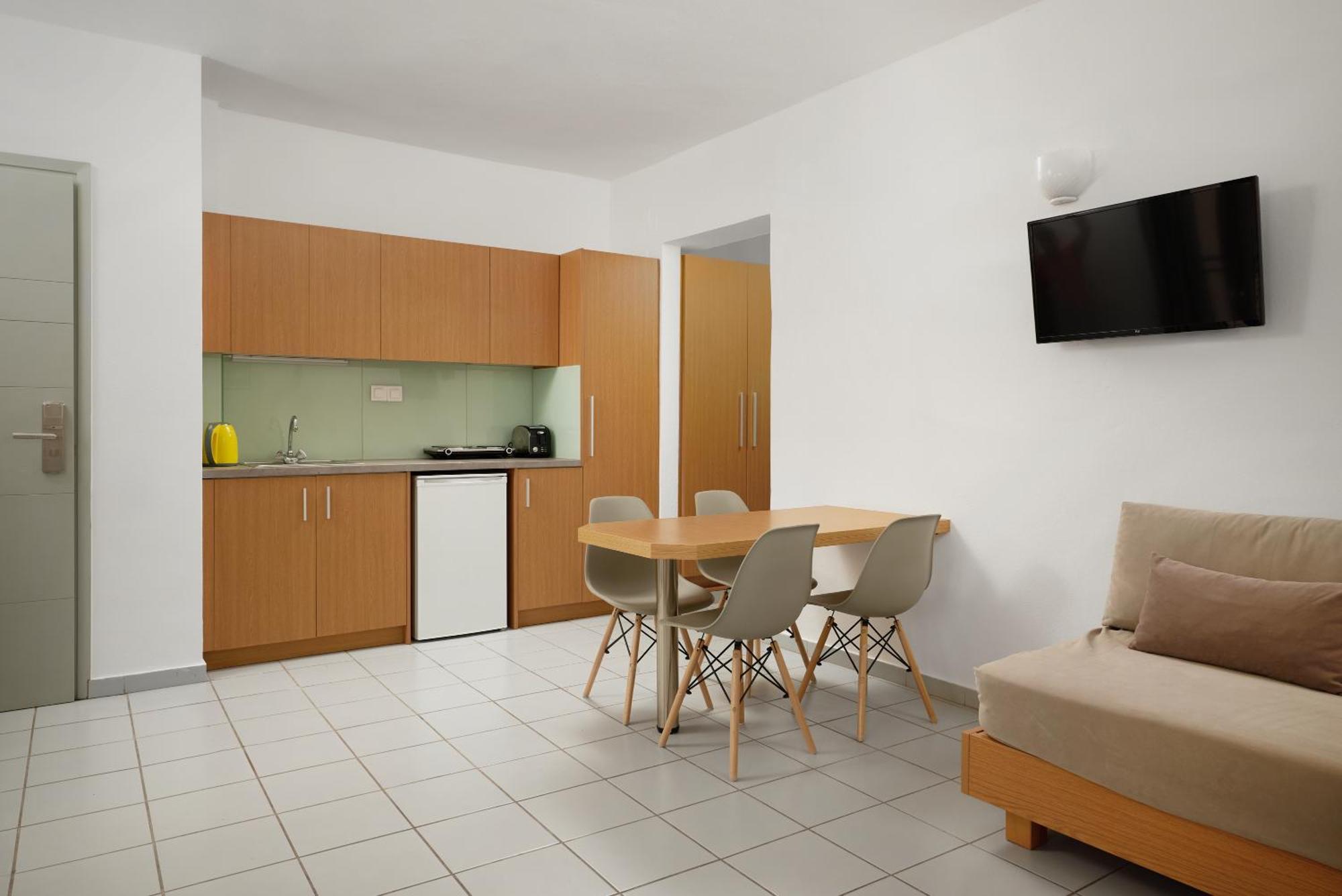 Acropolis Apartments Limenas Chersonisou Exterior foto